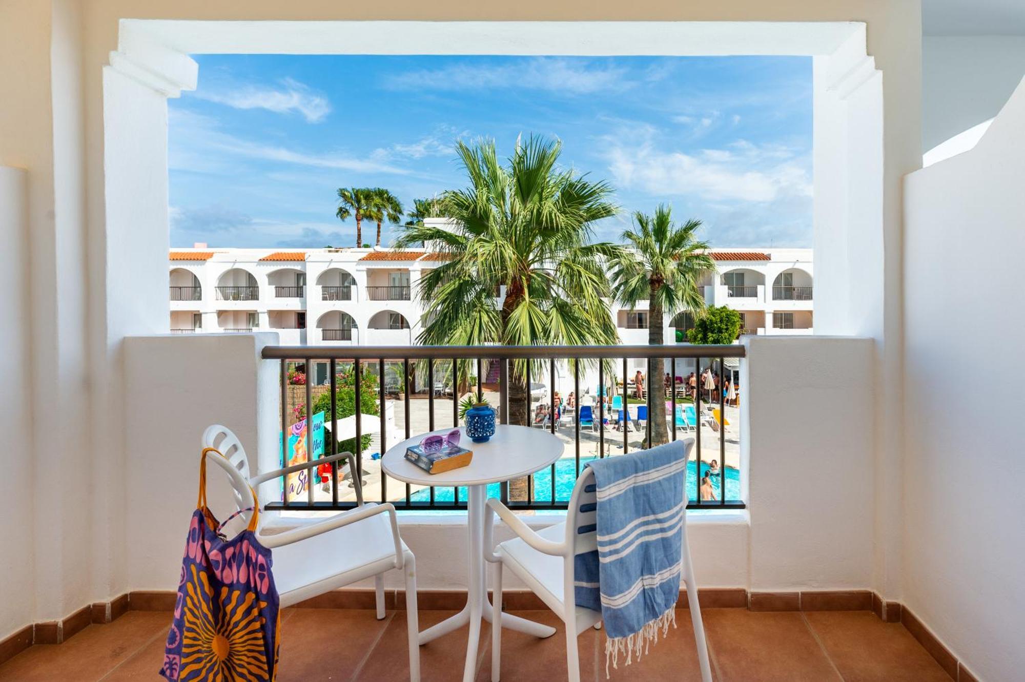 Hotel Vibra Bossa Flow - Adults Only Playa d'en Bossa Exteriör bild