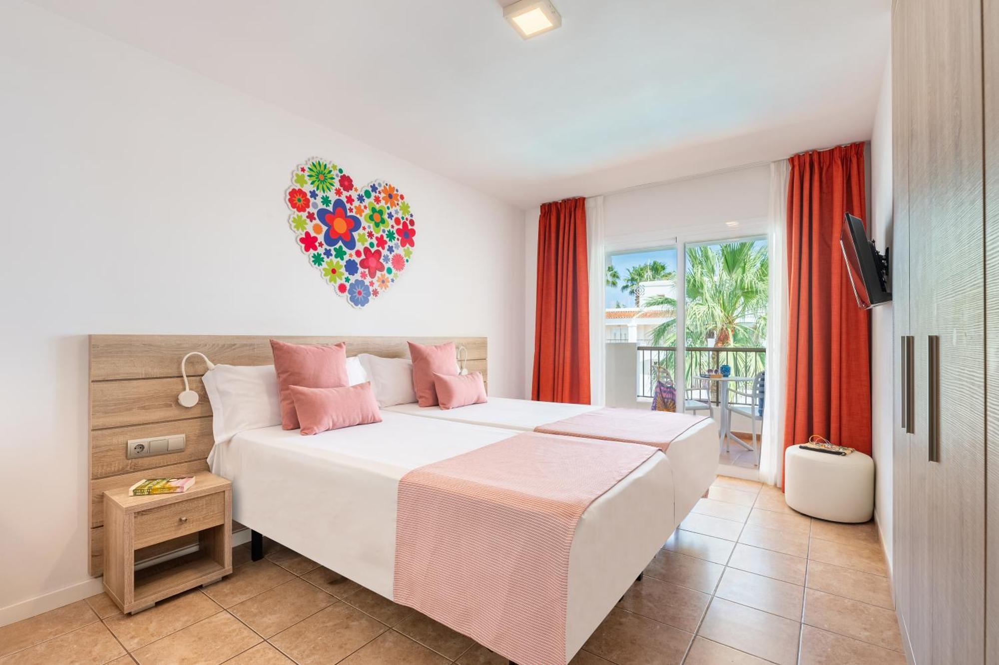 Hotel Vibra Bossa Flow - Adults Only Playa d'en Bossa Exteriör bild