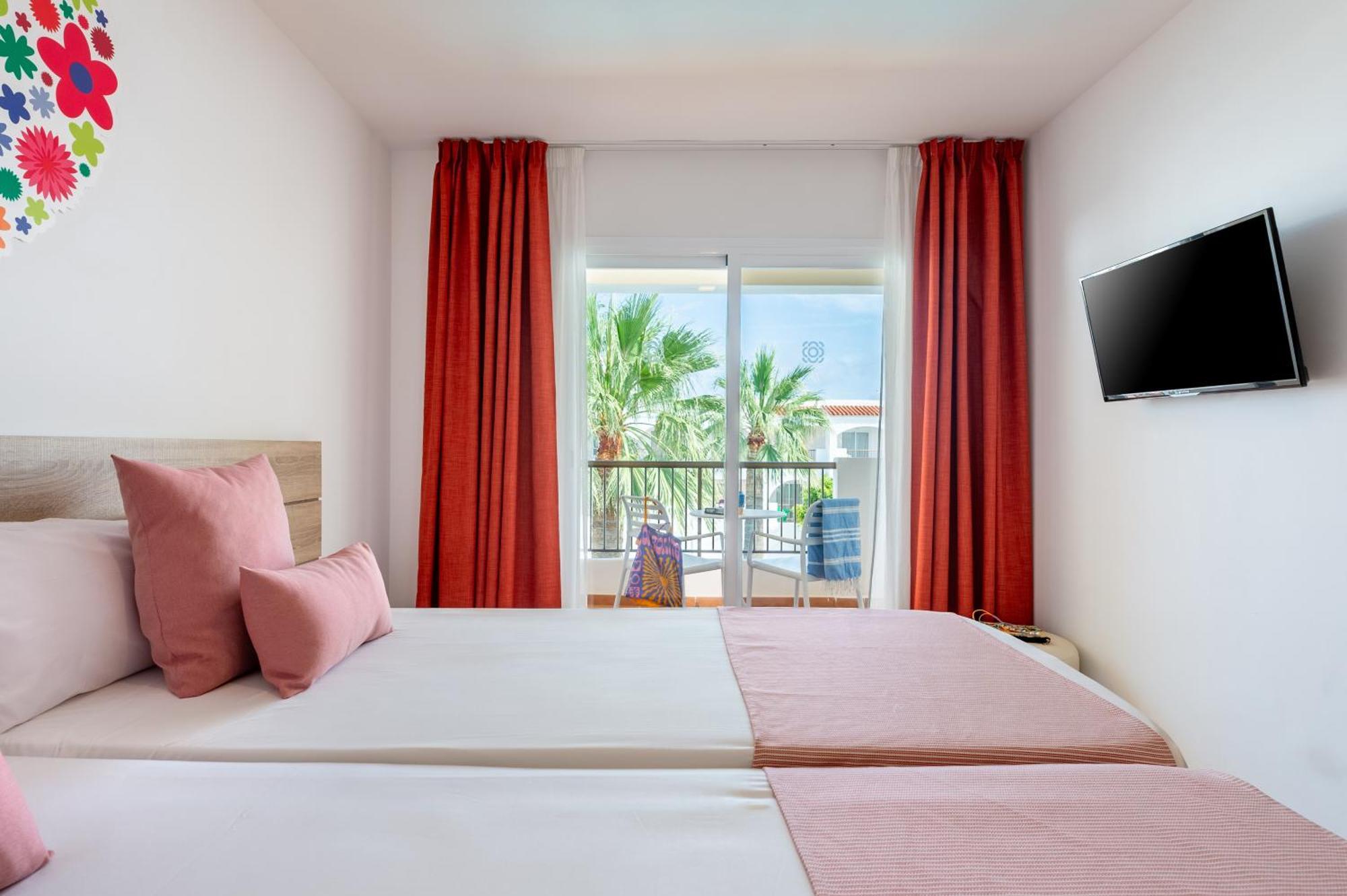 Hotel Vibra Bossa Flow - Adults Only Playa d'en Bossa Exteriör bild